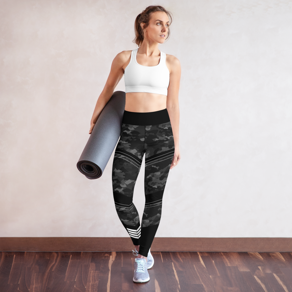 Women's Warsaken® Leggings : Rank : Black Camo